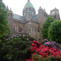 To the Netherlands, with song