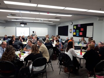 Teachers and students gather in groups mentorship