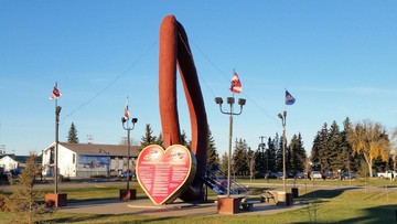 Mundares Giant Sausage photo: Rhonda Jessen